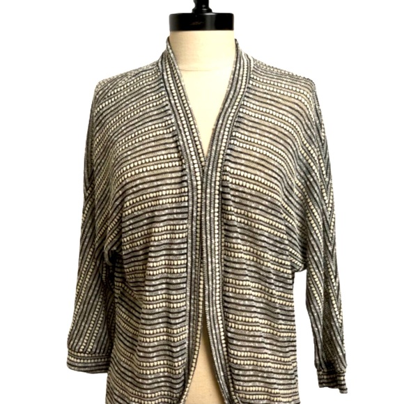 SPOILED Kimono. - Picture 6 of 8